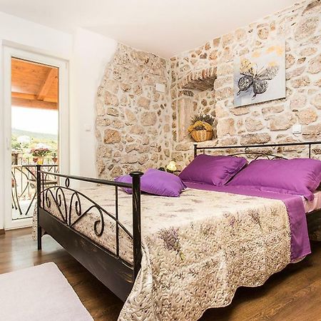 Apartment & Room Antonio Връбник Екстериор снимка