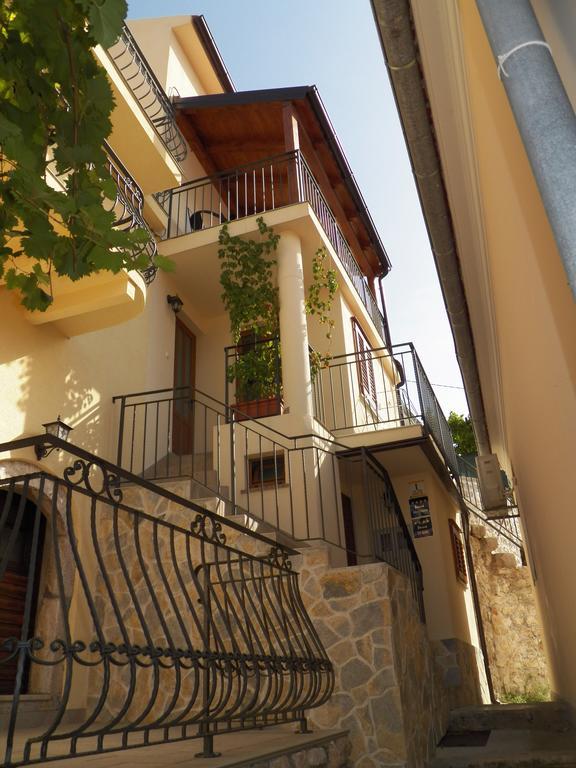 Apartment & Room Antonio Връбник Екстериор снимка