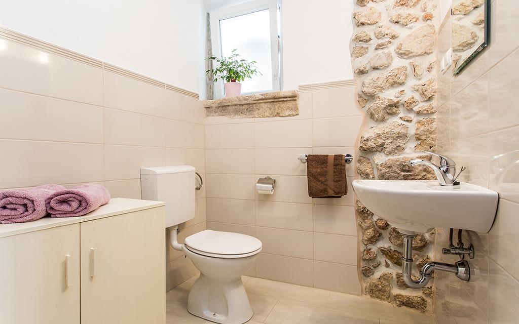 Apartment & Room Antonio Връбник Екстериор снимка