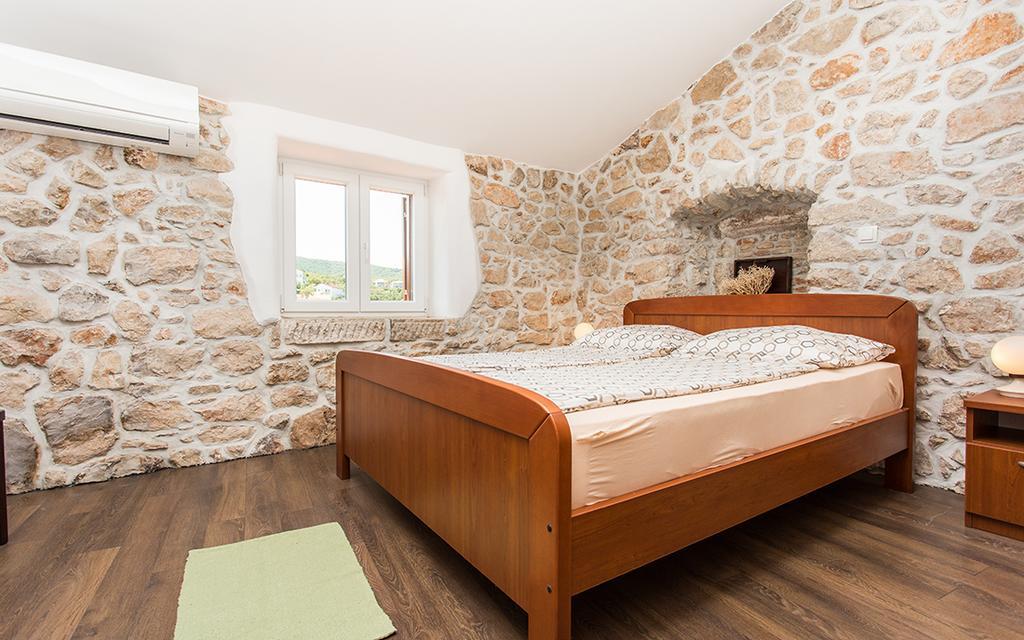 Apartment & Room Antonio Връбник Екстериор снимка
